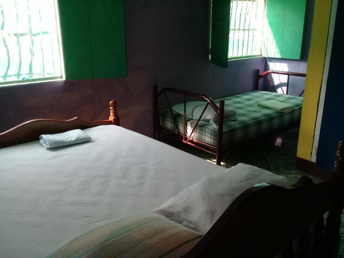 Hostal Maria リバス エクステリア 写真