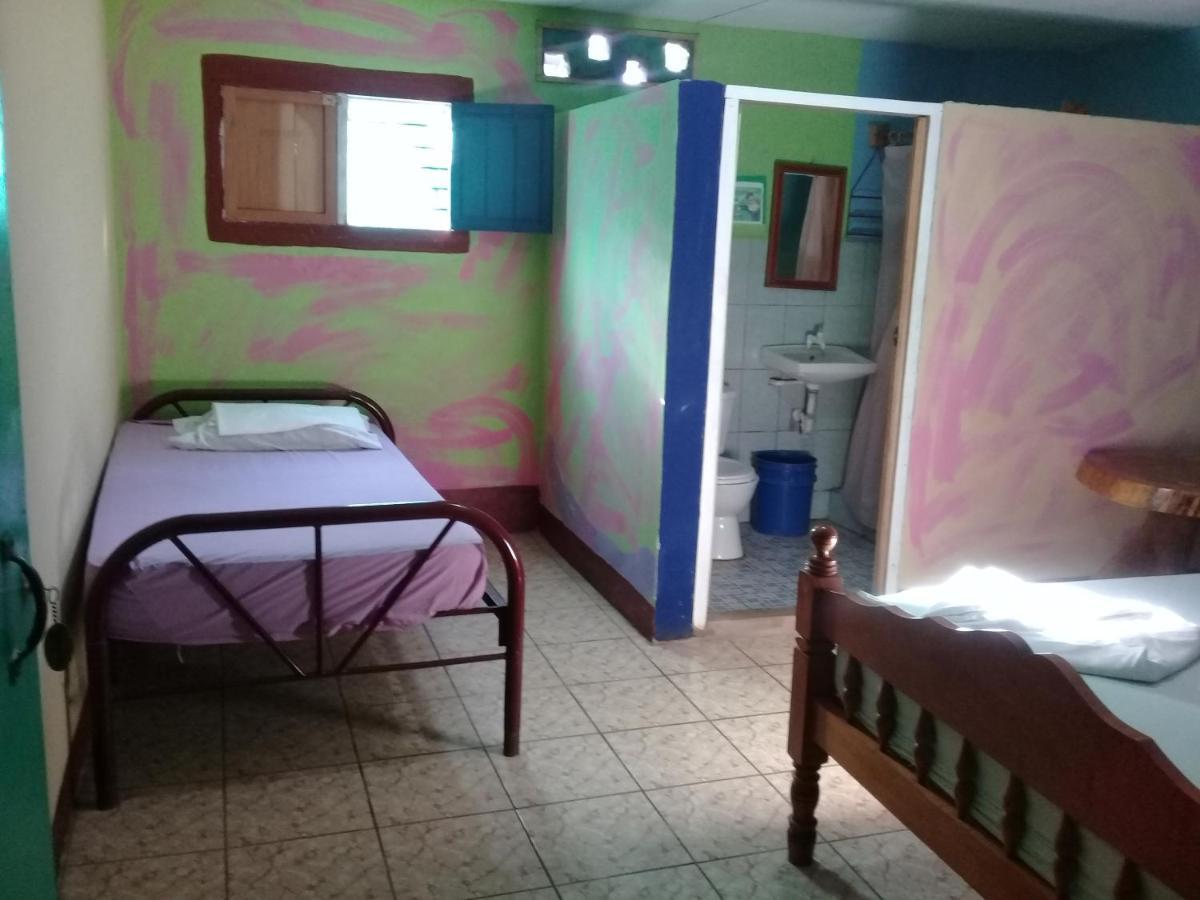 Hostal Maria リバス エクステリア 写真