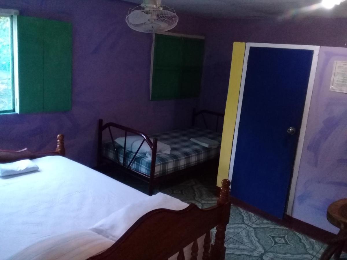 Hostal Maria リバス エクステリア 写真