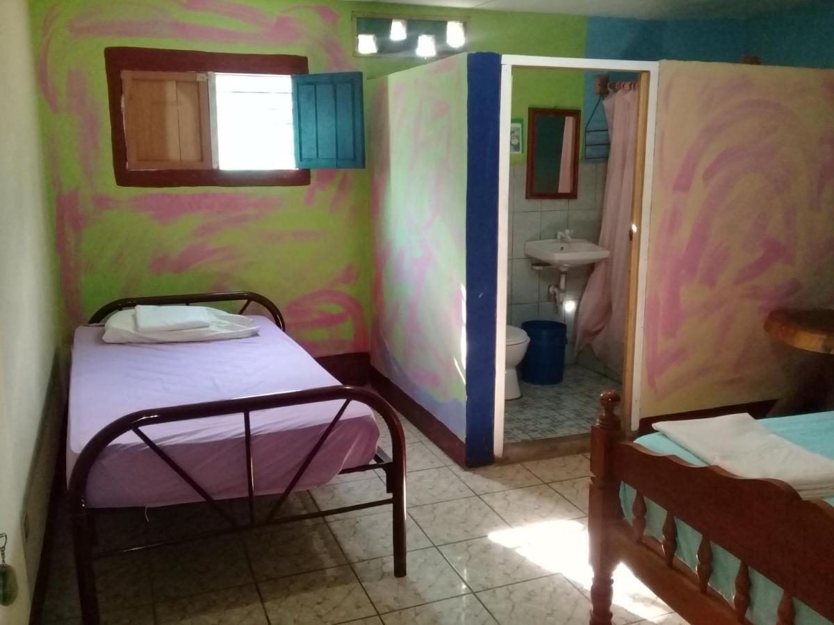 Hostal Maria リバス エクステリア 写真