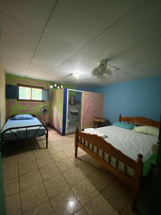 Hostal Maria リバス エクステリア 写真