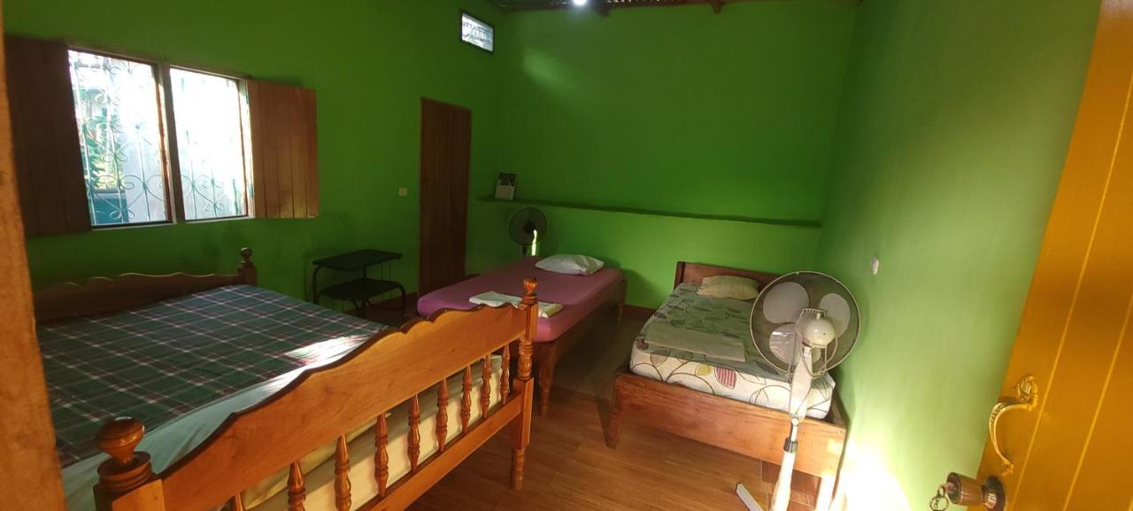 Hostal Maria リバス エクステリア 写真