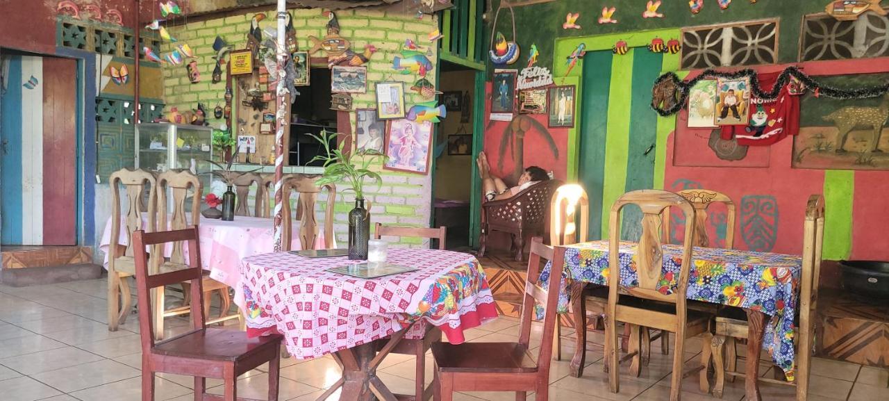 Hostal Maria リバス エクステリア 写真
